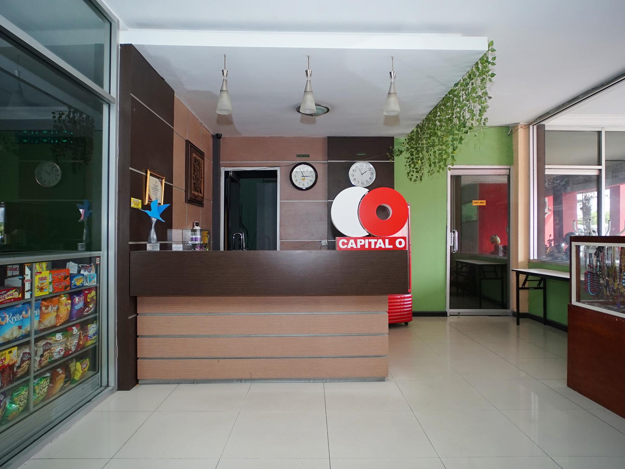 Capital O 2885 Hemra Hotel Balikpapan  Zewnętrze zdjęcie