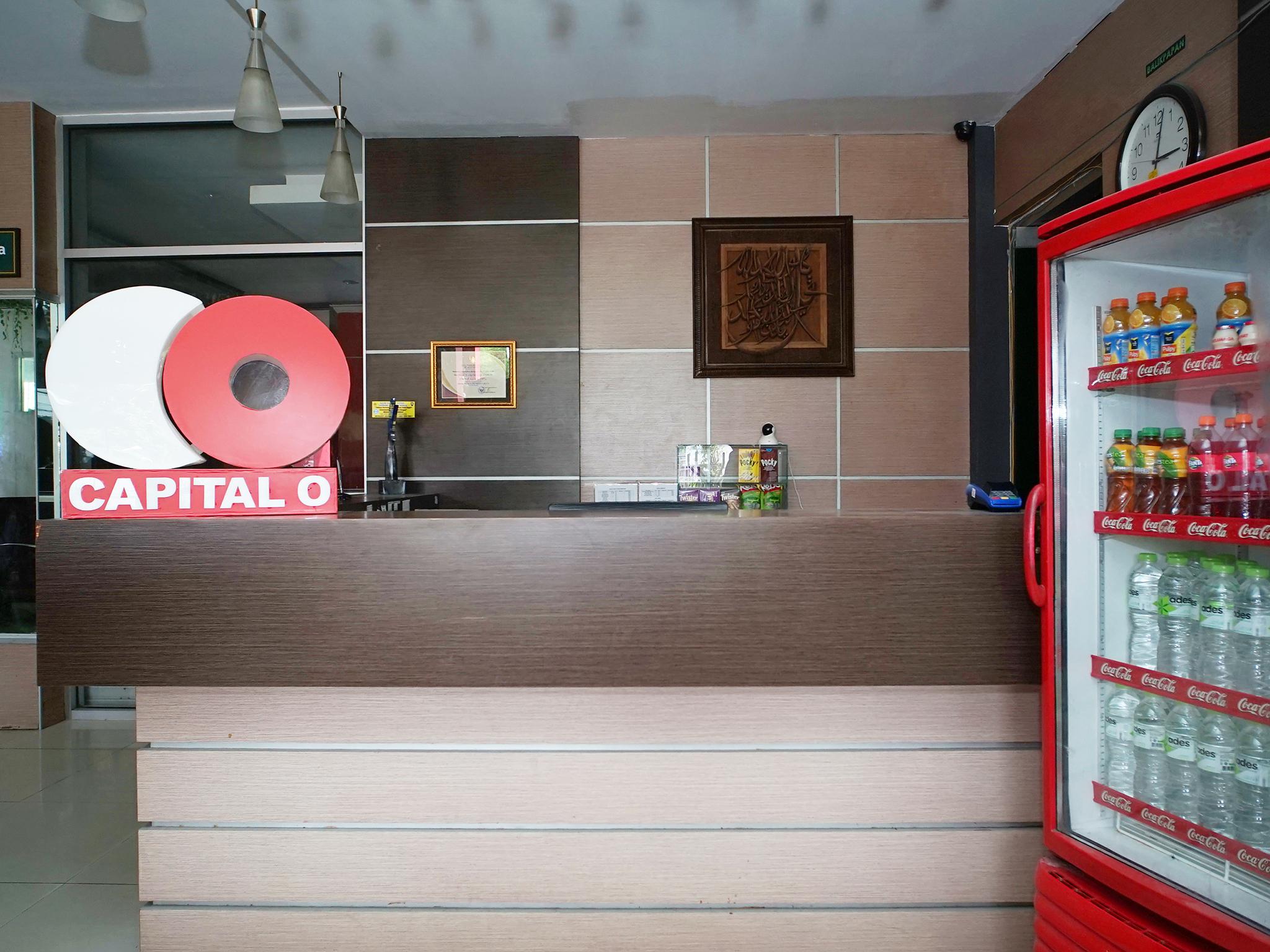 Capital O 2885 Hemra Hotel Balikpapan  Zewnętrze zdjęcie